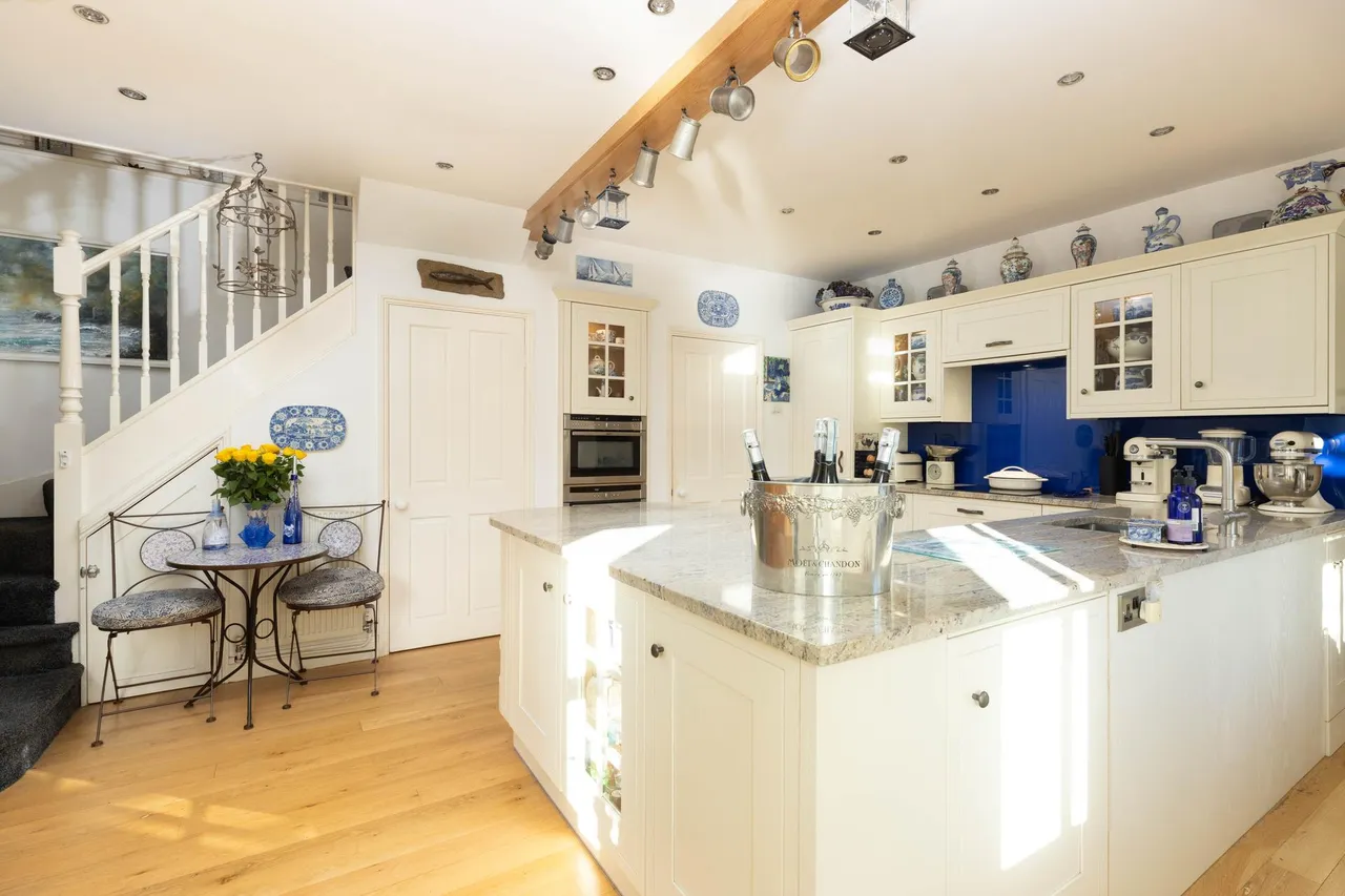 Detached home with incredible river views, Malpas, photo 18