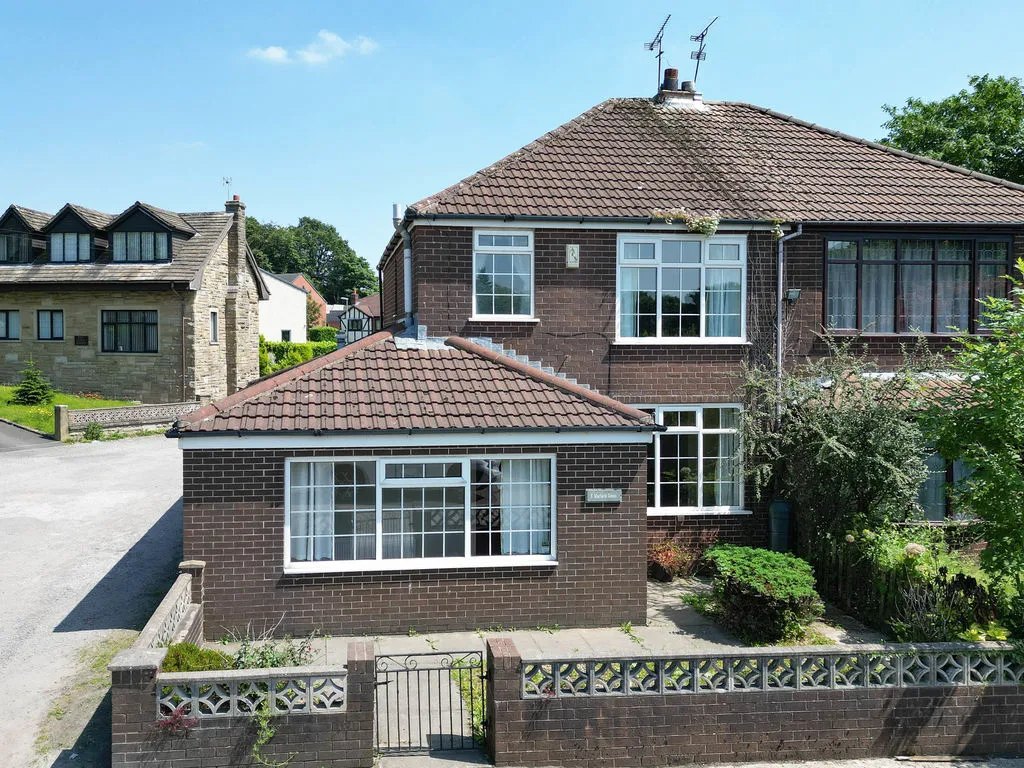 3 bed house for sale — Marland Green, Rochdale OL11 4RD