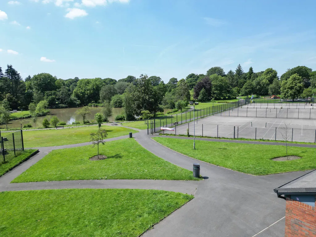 Marland Green, Rochdale OL11 4RD, photo 22