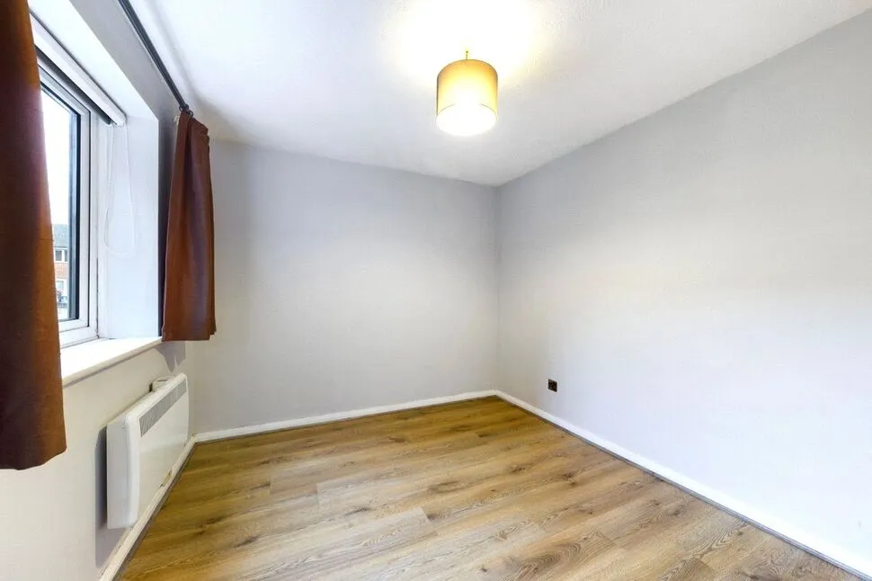 Mandeville Court, Chingford, London, E4, photo 5