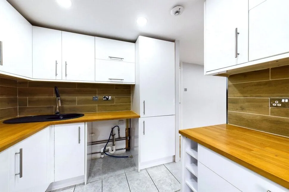 Mandeville Court, Chingford, London, E4, photo 7