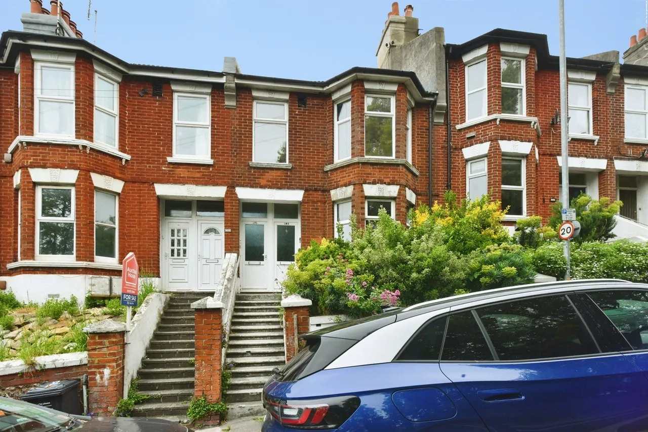 2 bed flat for sale — Bear Road, Brighton