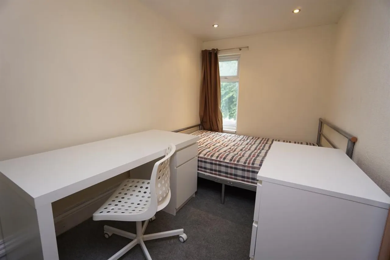 Shoreham Street, Sheffield, S1, photo 4