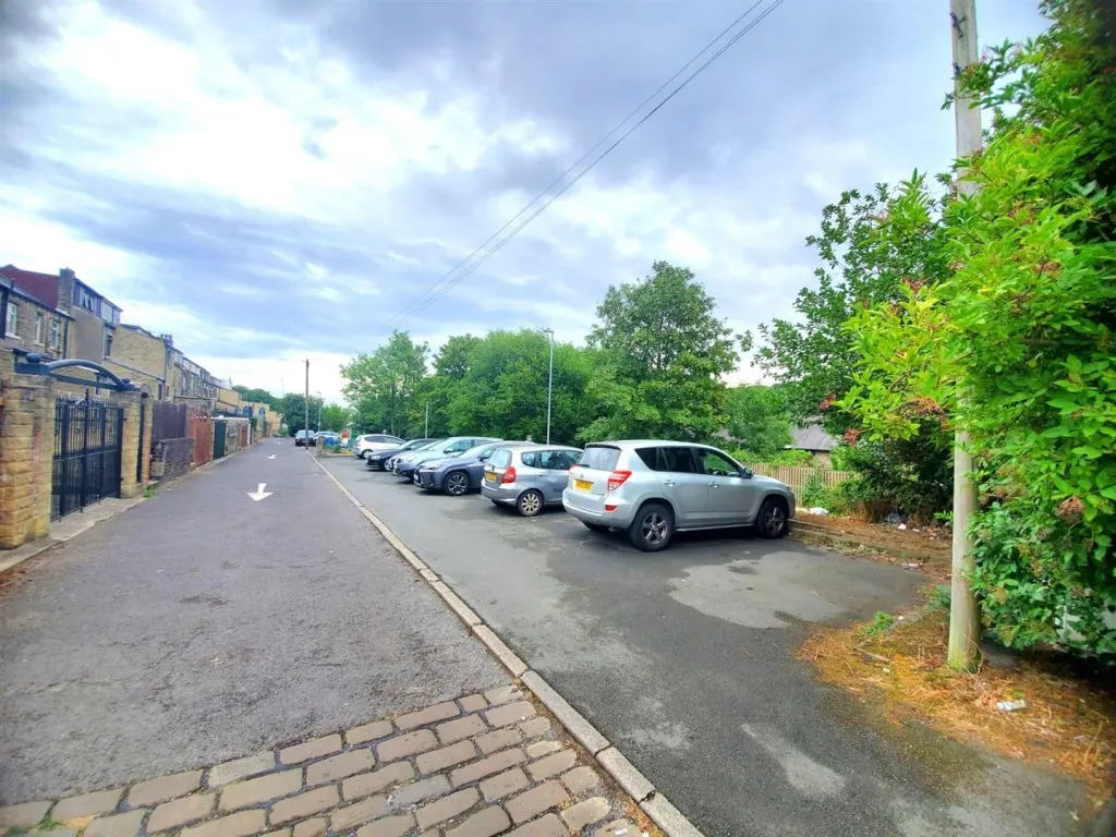 Mount Street, Lockwood, HD1, photo 13