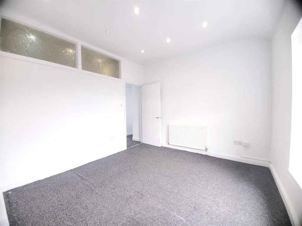 Mount Street, Lockwood, HD1, photo 6