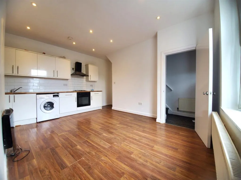 Mount Street, Lockwood, HD1, photo 5