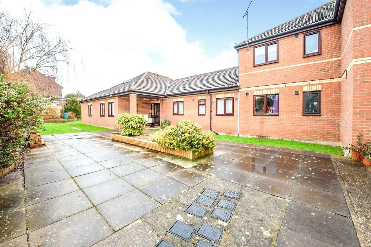 Dalestone Mews, Romford, RM3, photo 18