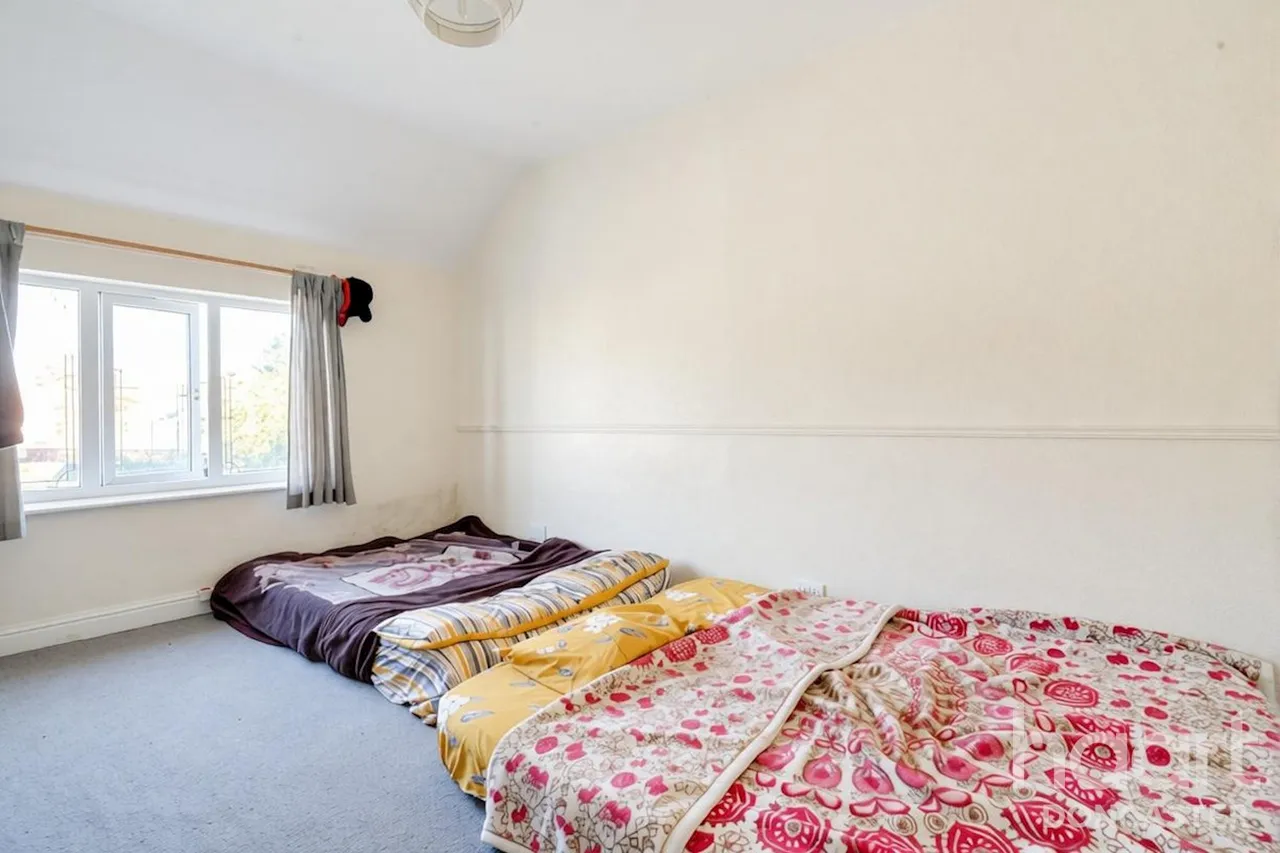 Queens Crescent, Edlington, DN12, photo 10
