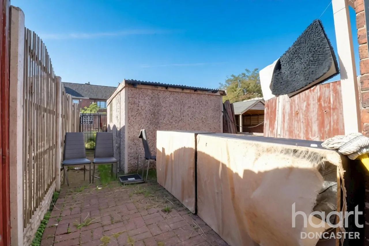 Queens Crescent, Edlington, DN12, photo 13