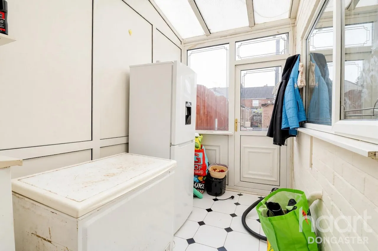 Queens Crescent, Edlington, DN12, photo 9