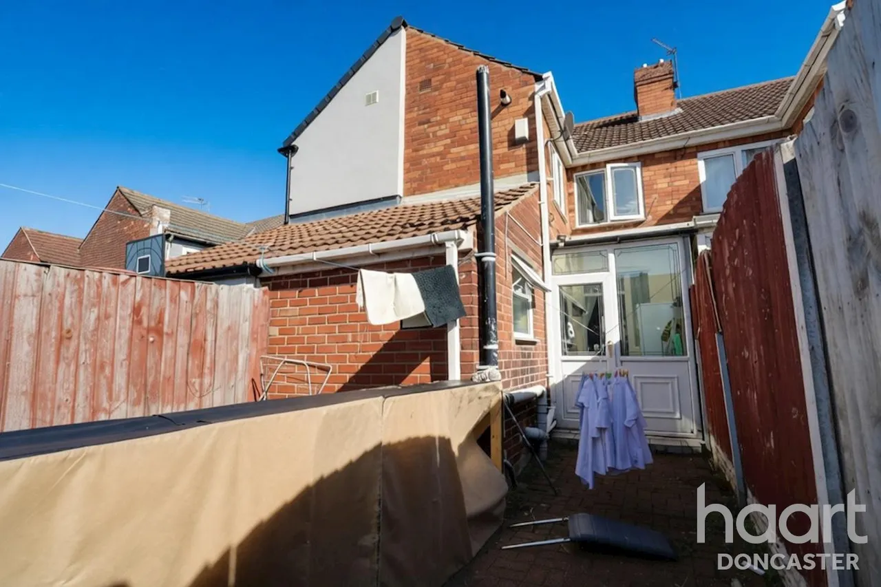 Queens Crescent, Edlington, DN12, photo 14