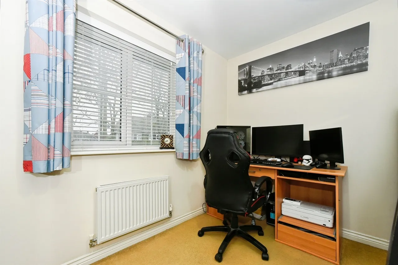 Endeavour Road, Swindon, photo 11