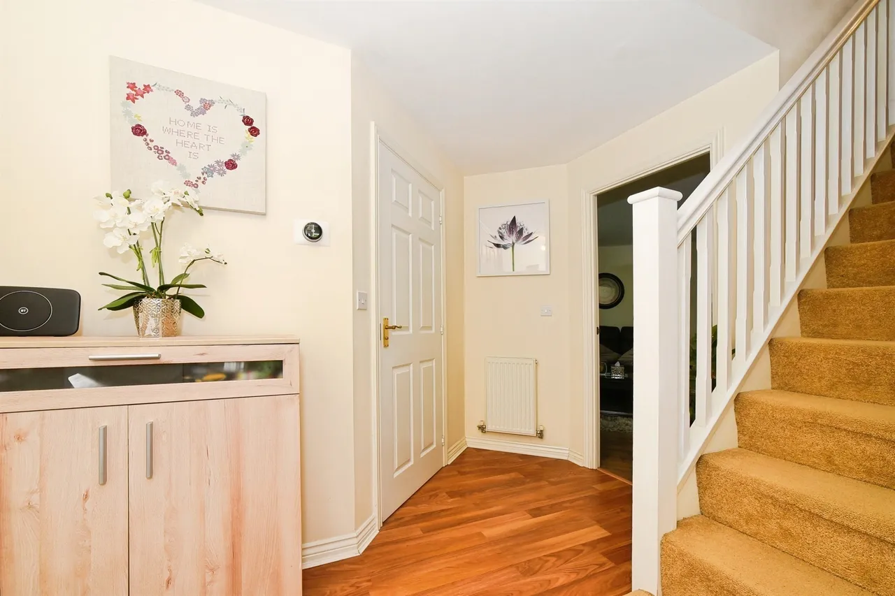 Endeavour Road, Swindon, photo 10