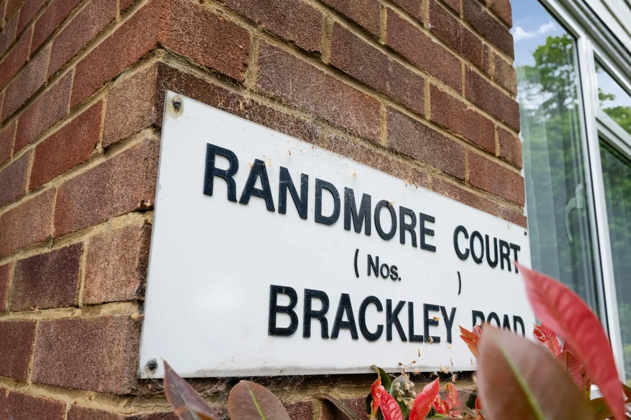 1 bed flat for sale — Brackley Road, Beckenham, BR3