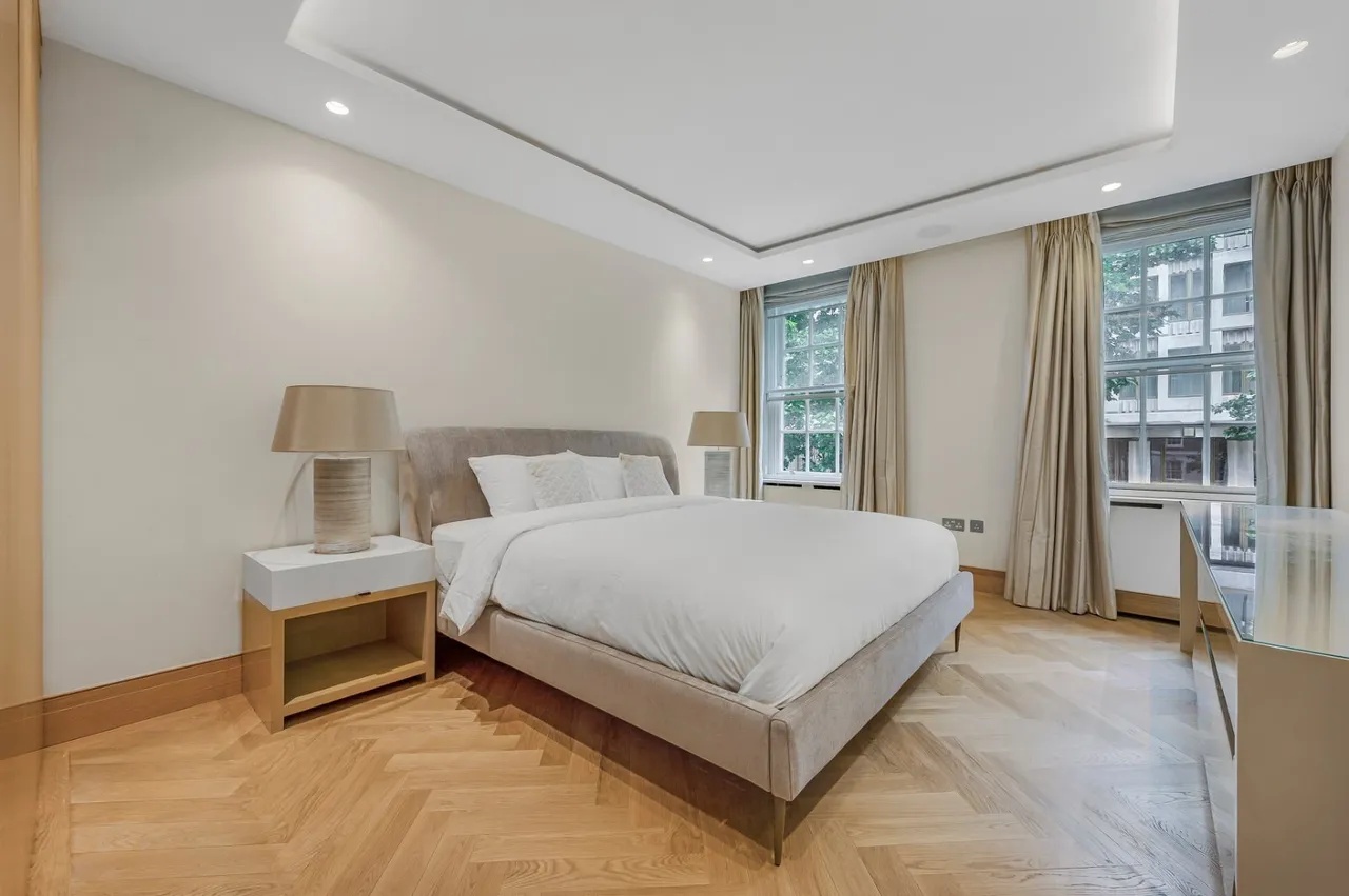 Upper Grosvenor Street, Mayfair, W1K, photo 5