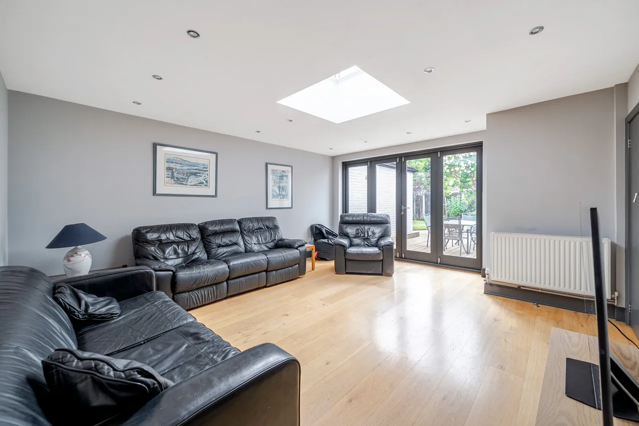 Ember Lane, Esher, KT10, photo 6