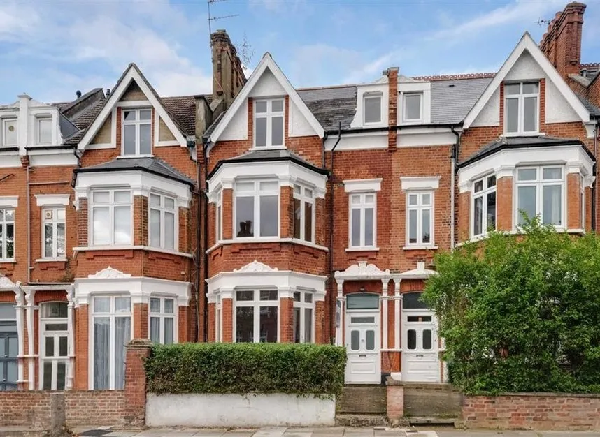 3 bed flat to rent — Hoveden Road, The Mapesbury, NW2