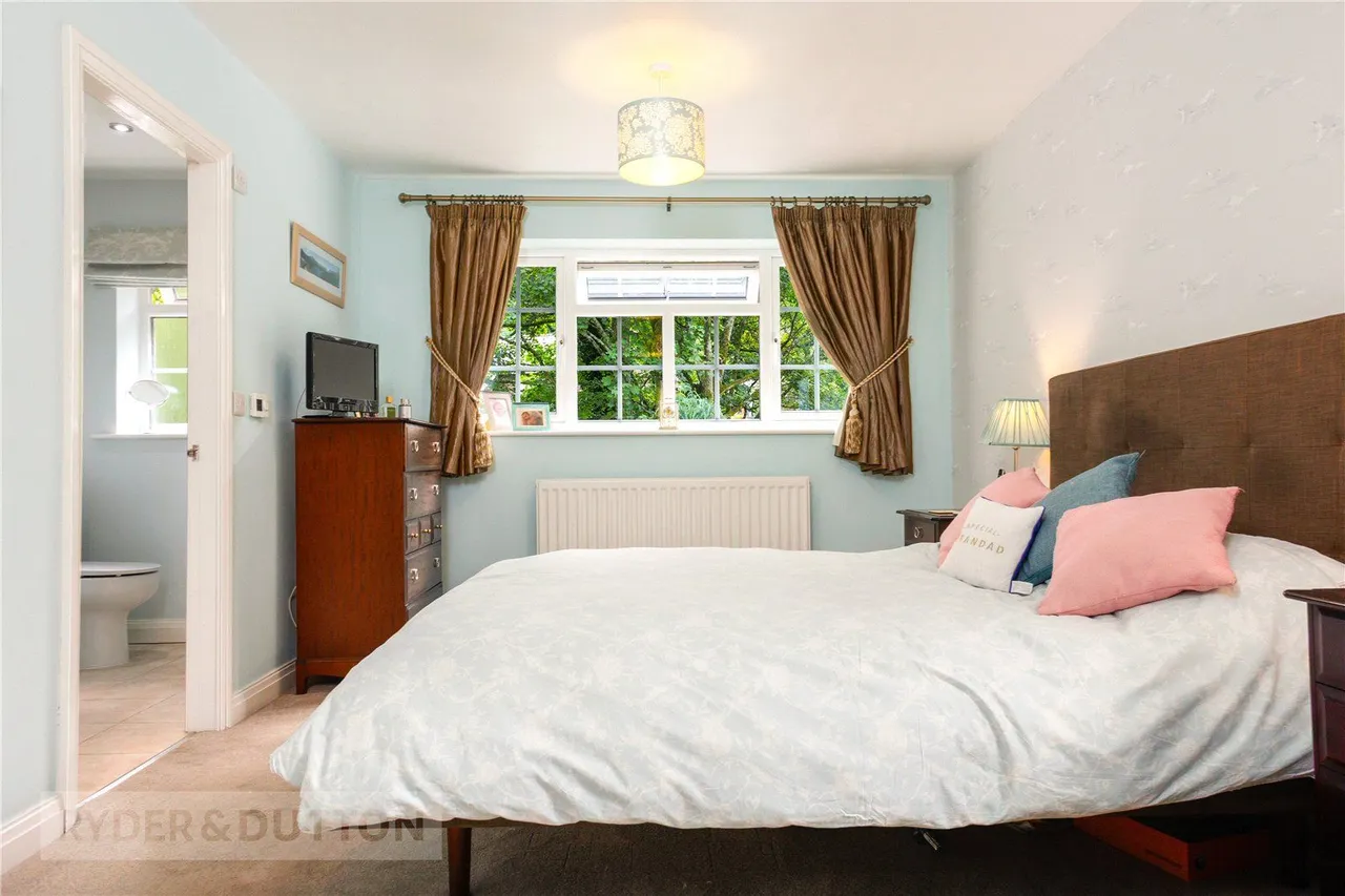 The Nook, Greenfield, OL3, photo 17
