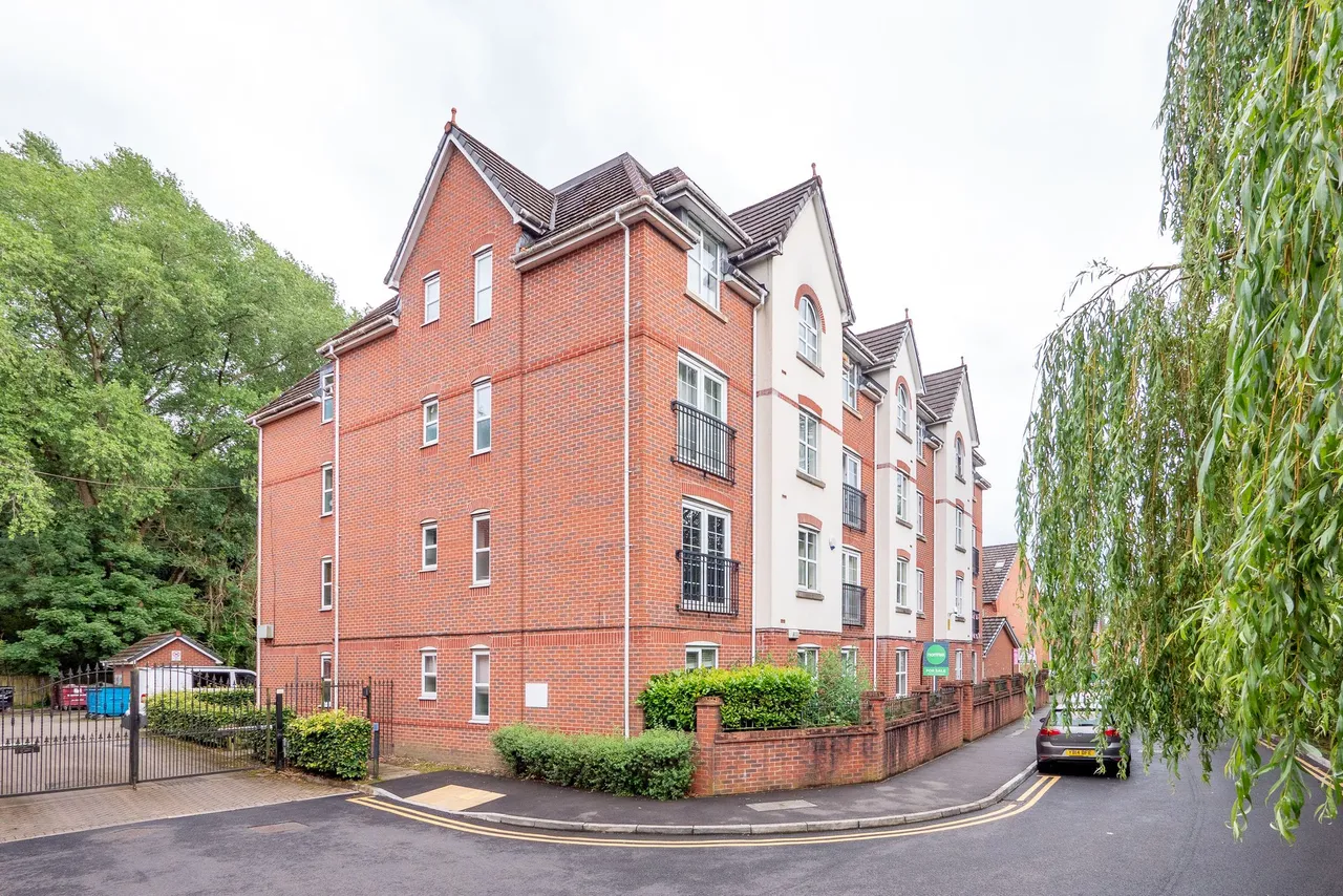 2 bed flat for sale — Roch Bank, Blackley, M9