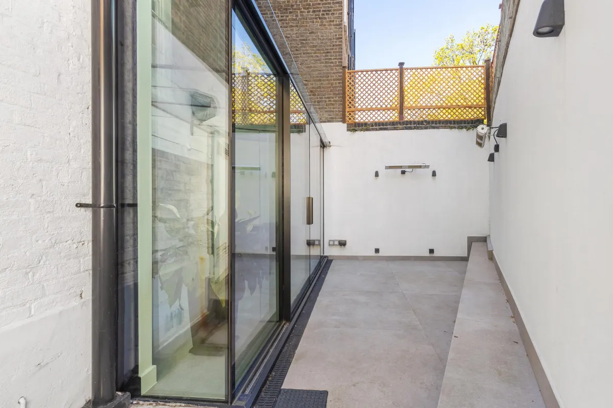 Upper Addison Gardens, London, W14, photo 14