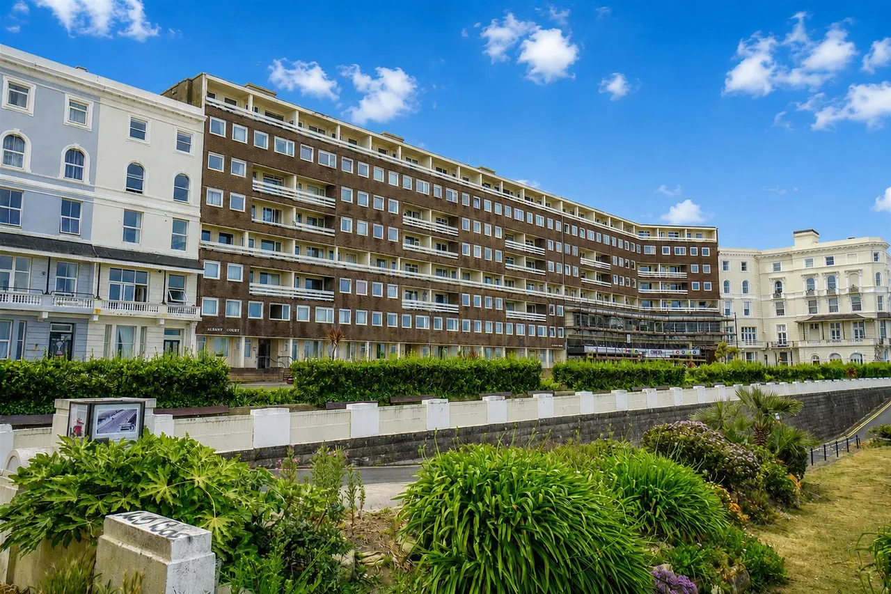 2 bed flat for sale, Robertson Terrace, Hastings