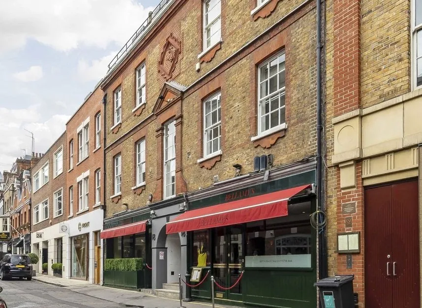 2 bed flat to rent — Bruton Place, Mayfair, W1J