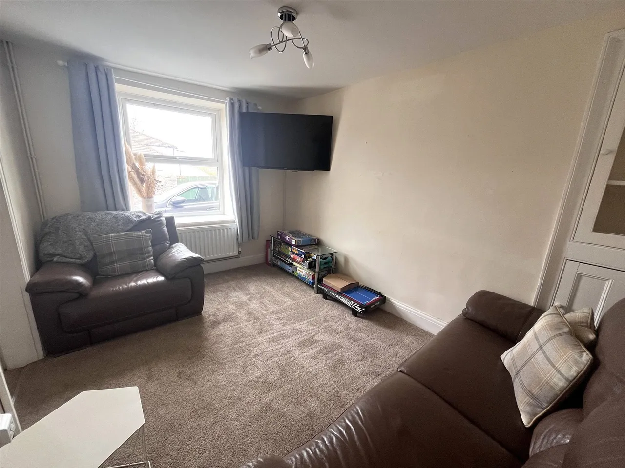 Milton Terrace, Pembroke Dock, SA72, photo 4