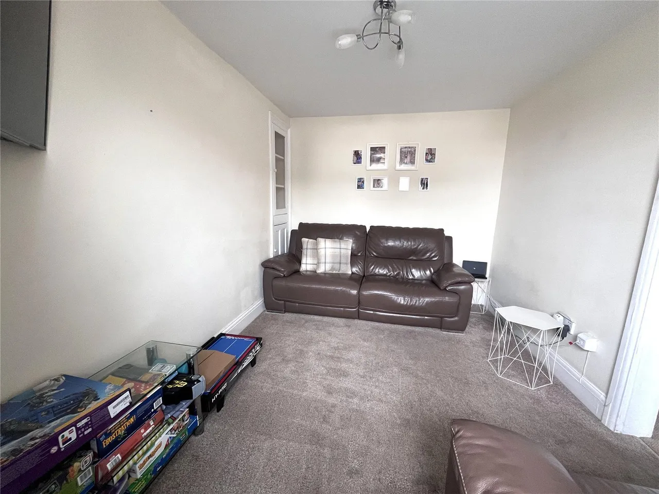 Milton Terrace, Pembroke Dock, SA72, photo 18
