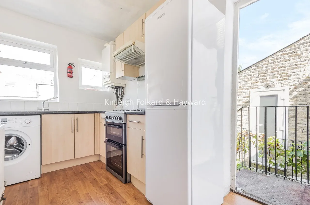 Coverton Road, London, SW17, photo 6