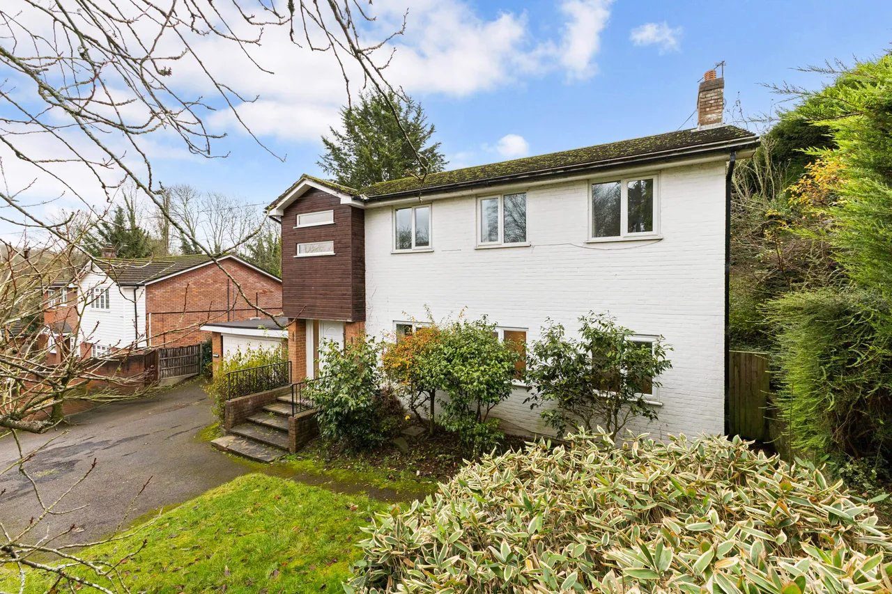 5 bed house for sale — Oak End Way, Gerrards Cross, SL9