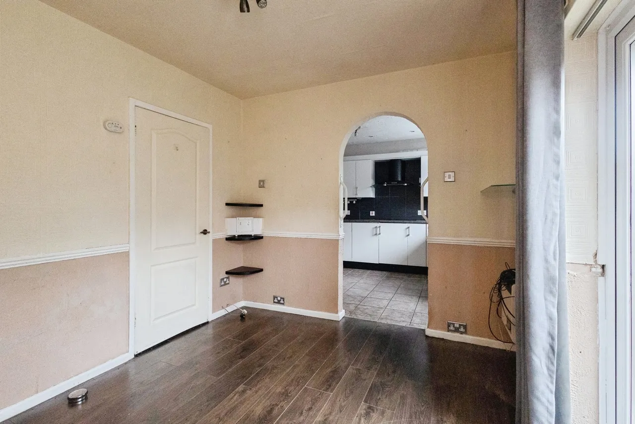 Everest Road, Hyde, SK14, photo 27