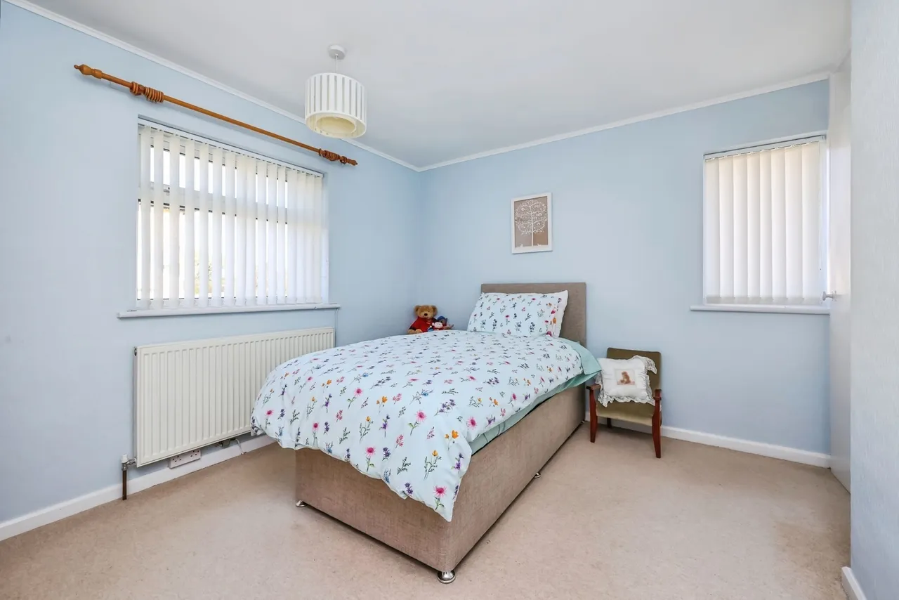 Manesty Crescent, Clifton, Nottingham, NG11, photo 13