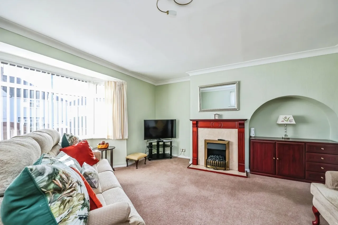 Manesty Crescent, Clifton, Nottingham, NG11, photo 3