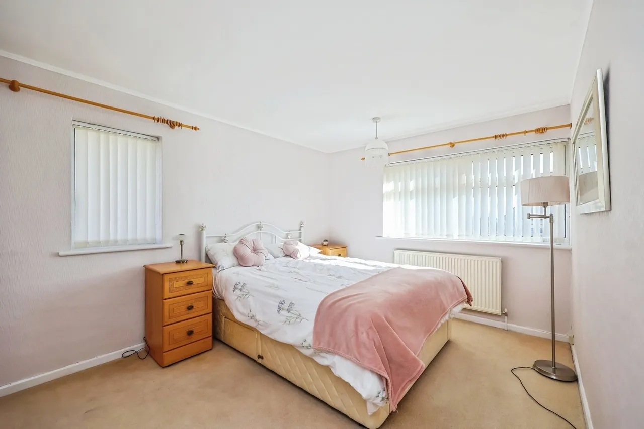 Manesty Crescent, Clifton, Nottingham, NG11, photo 11