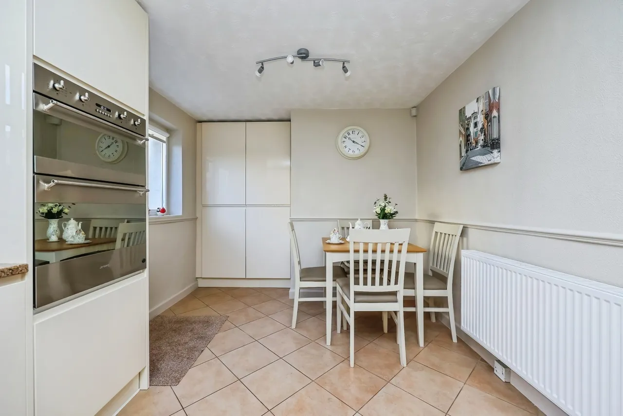 Manesty Crescent, Clifton, Nottingham, NG11, photo 7