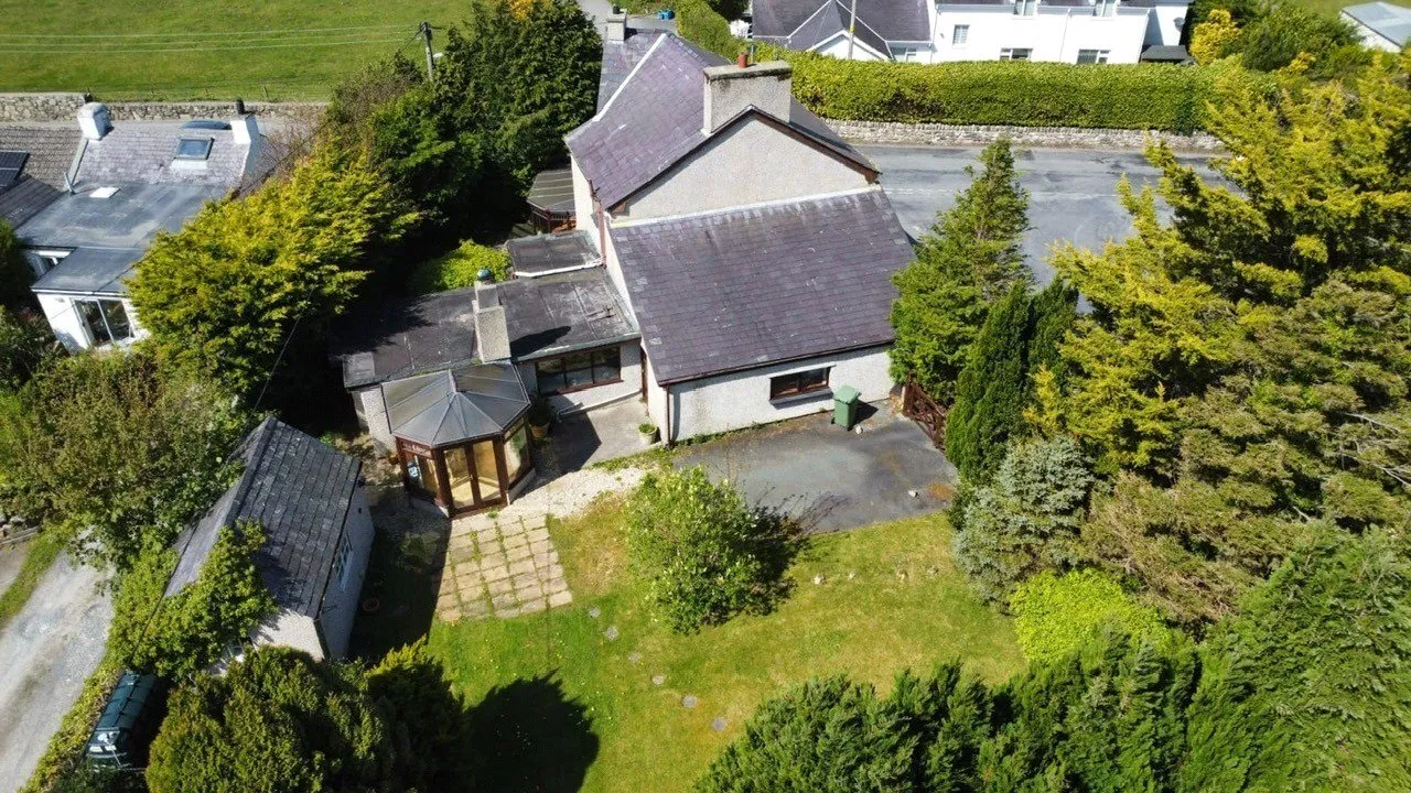 Llanrug, Caernarfon, LL55, photo 19
