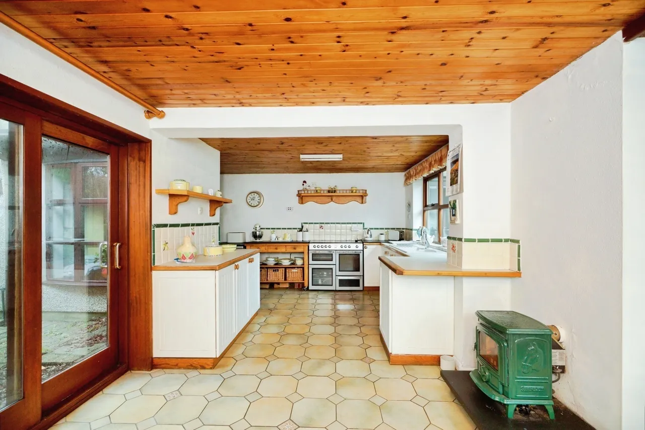 Llanrug, Caernarfon, LL55, photo 8