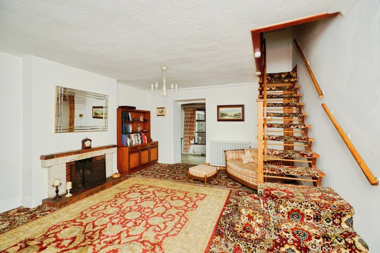 Llanrug, Caernarfon, LL55, photo 6