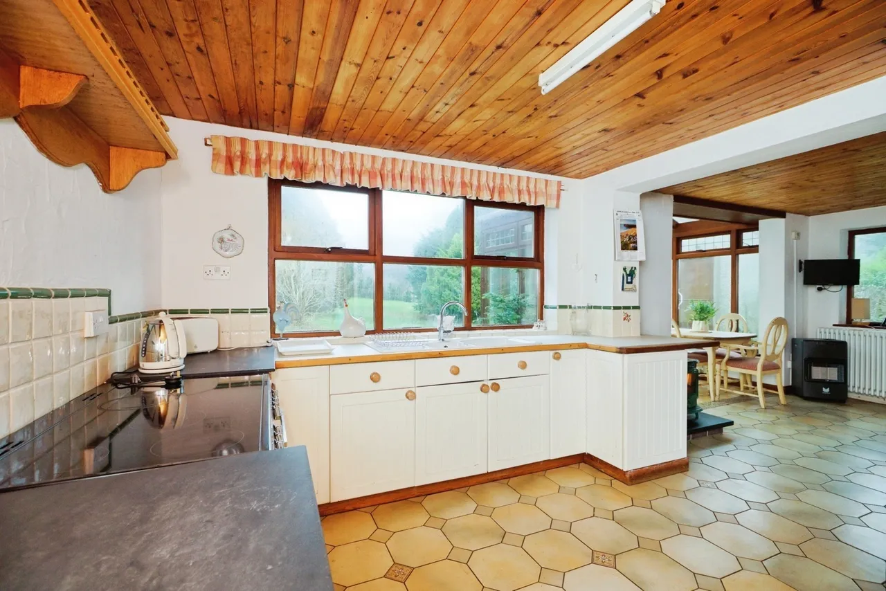 Llanrug, Caernarfon, LL55, photo 9