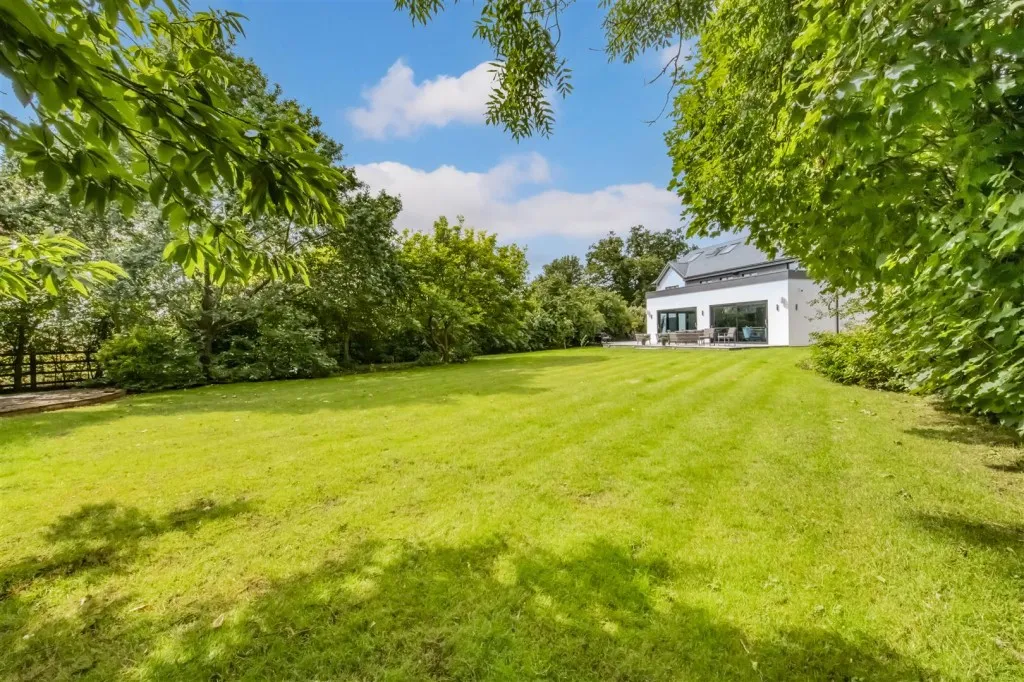 The Avenue, Overstone, photo 54