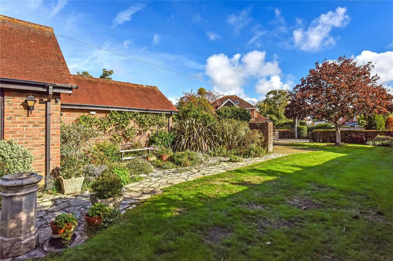 Waterford Close, Lymington, SO41, photo 19