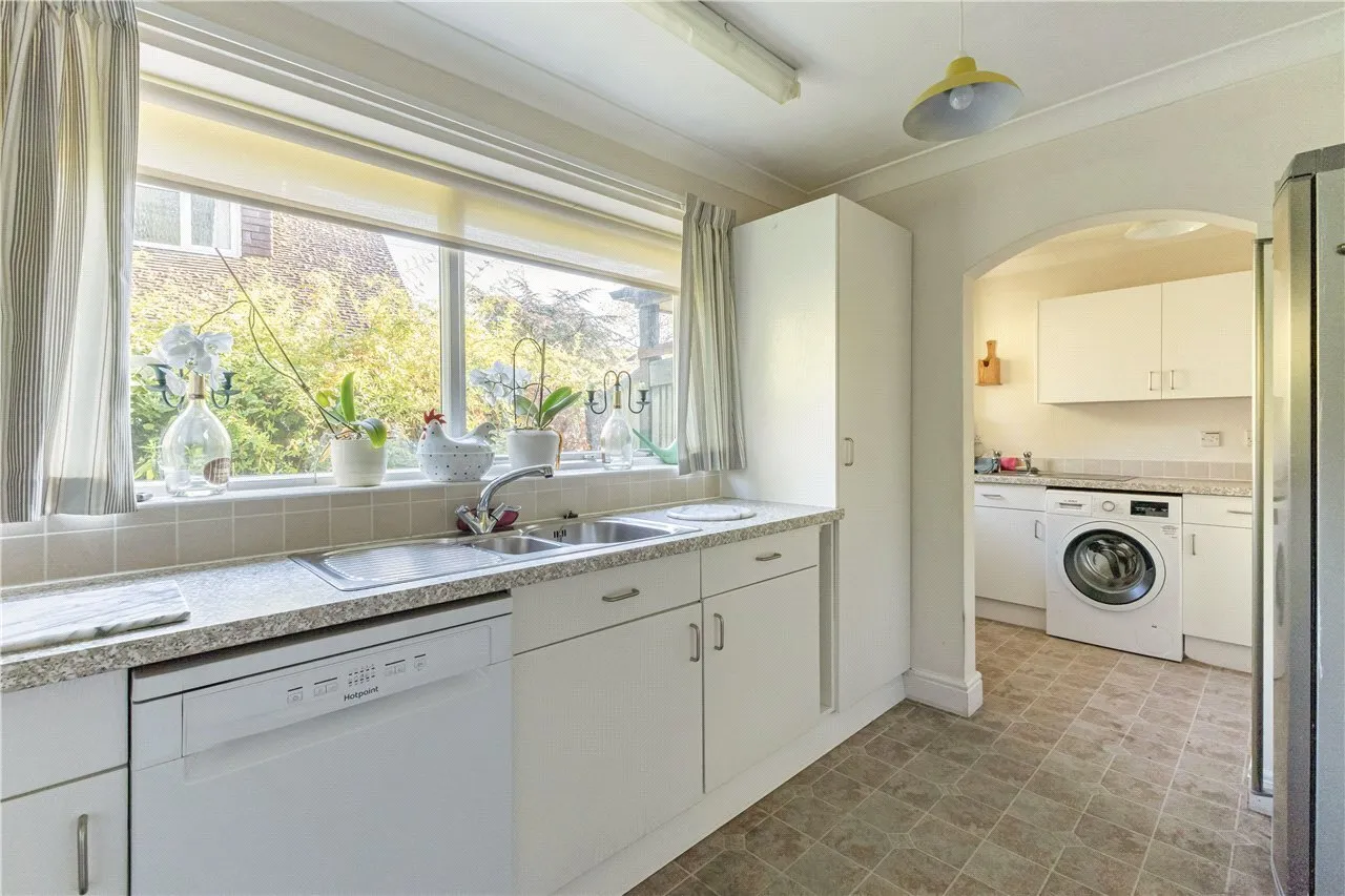 Waterford Close, Lymington, SO41, photo 7