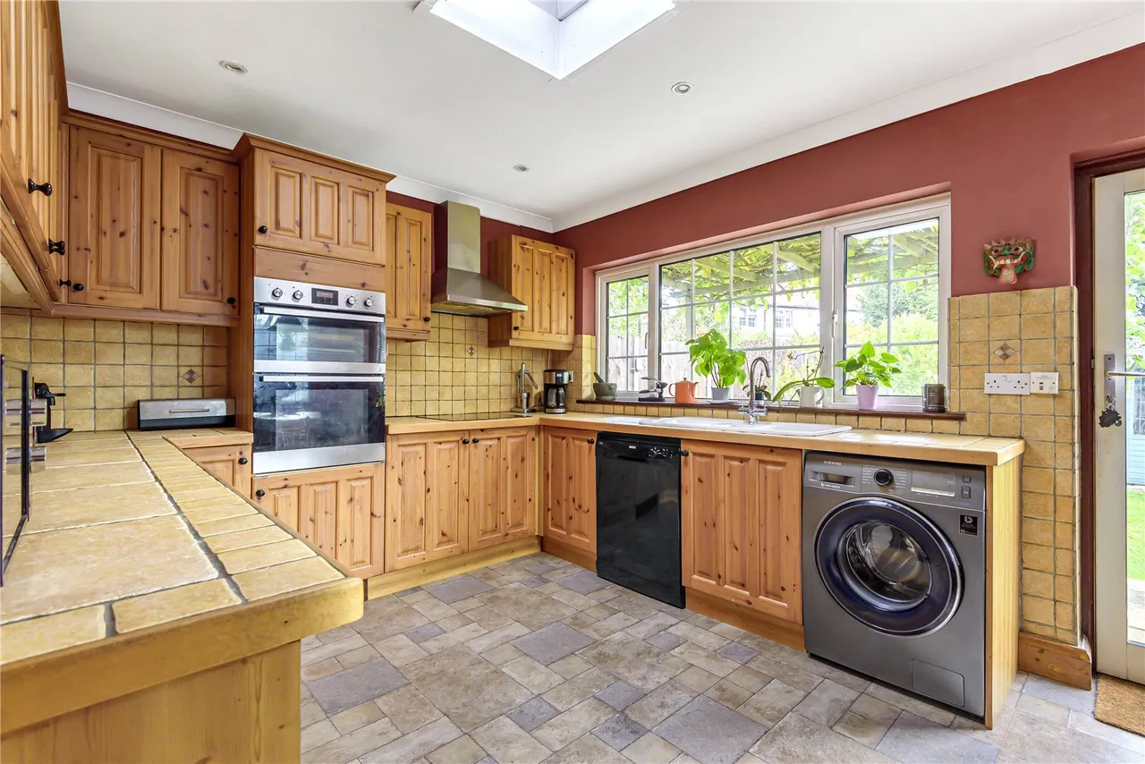 Oak Avenue, Hampton, TW12 3NP, photo 5