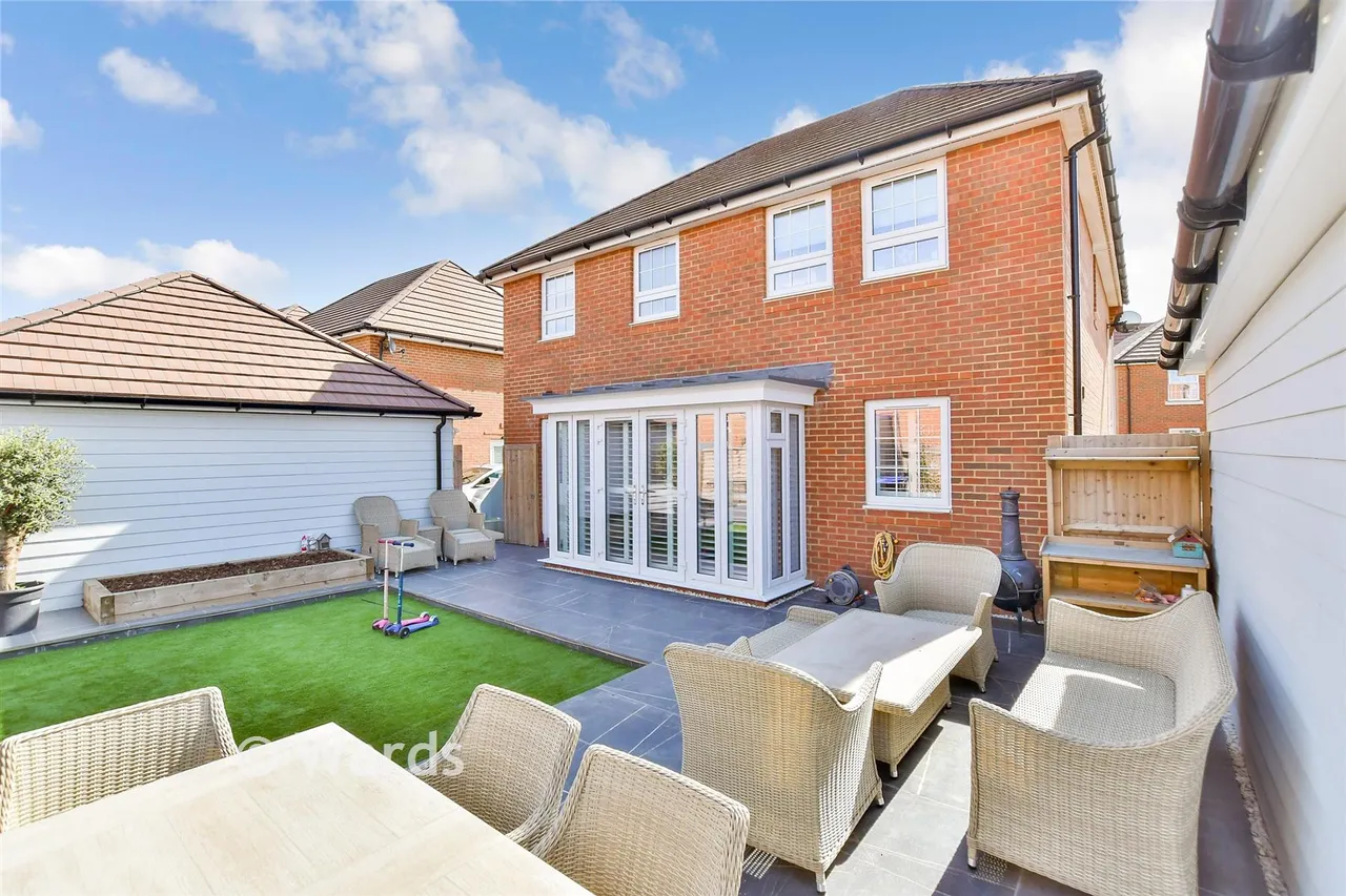 Ashmeads Rise, Borden, ME10, photo 17