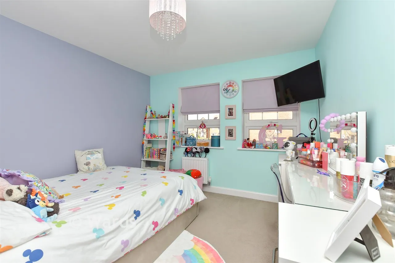 Ashmeads Rise, Borden, ME10, photo 11