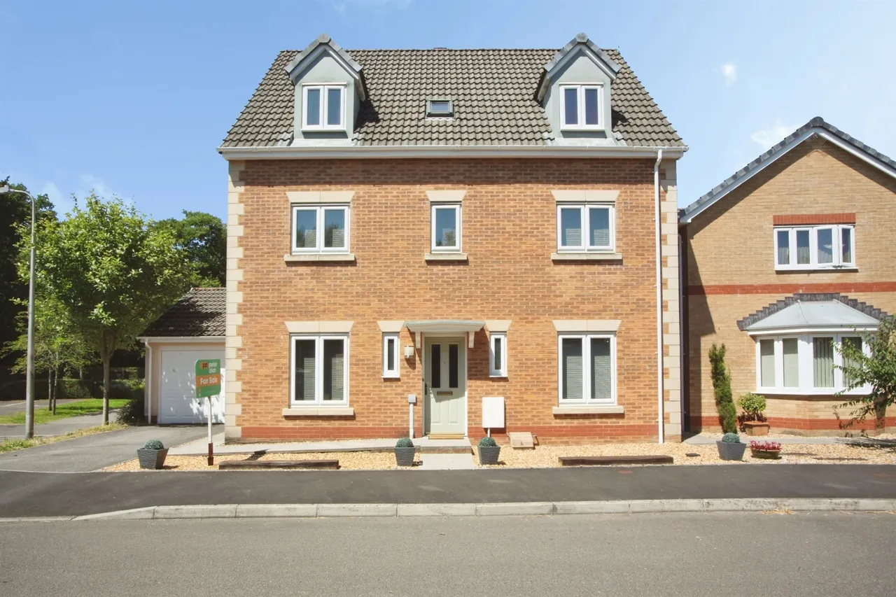 5 bed house for sale, Meadow View Pontyclun, CF72