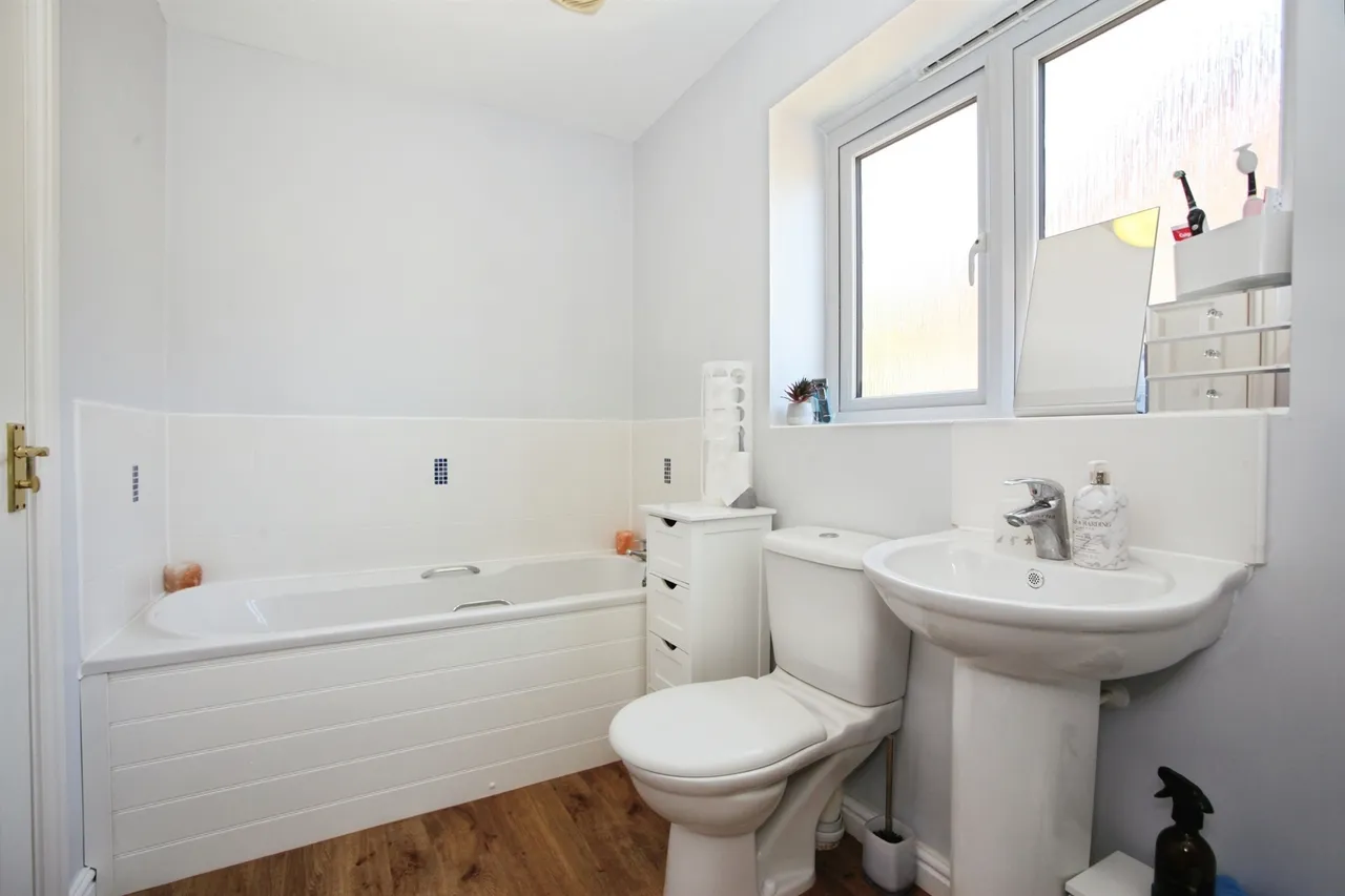 Meadow View Pontyclun, CF72, photo 11