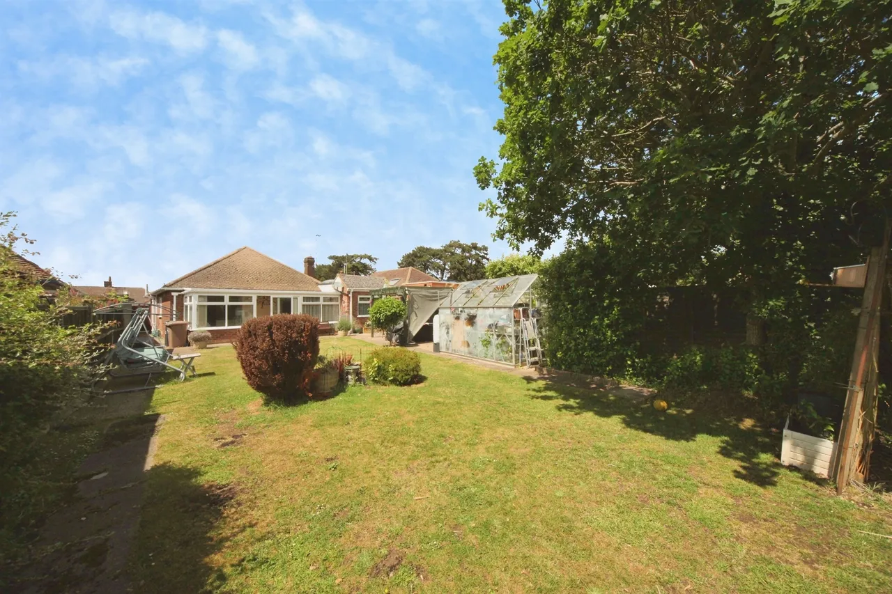 Hitchin Road, Luton, LU2, photo 14