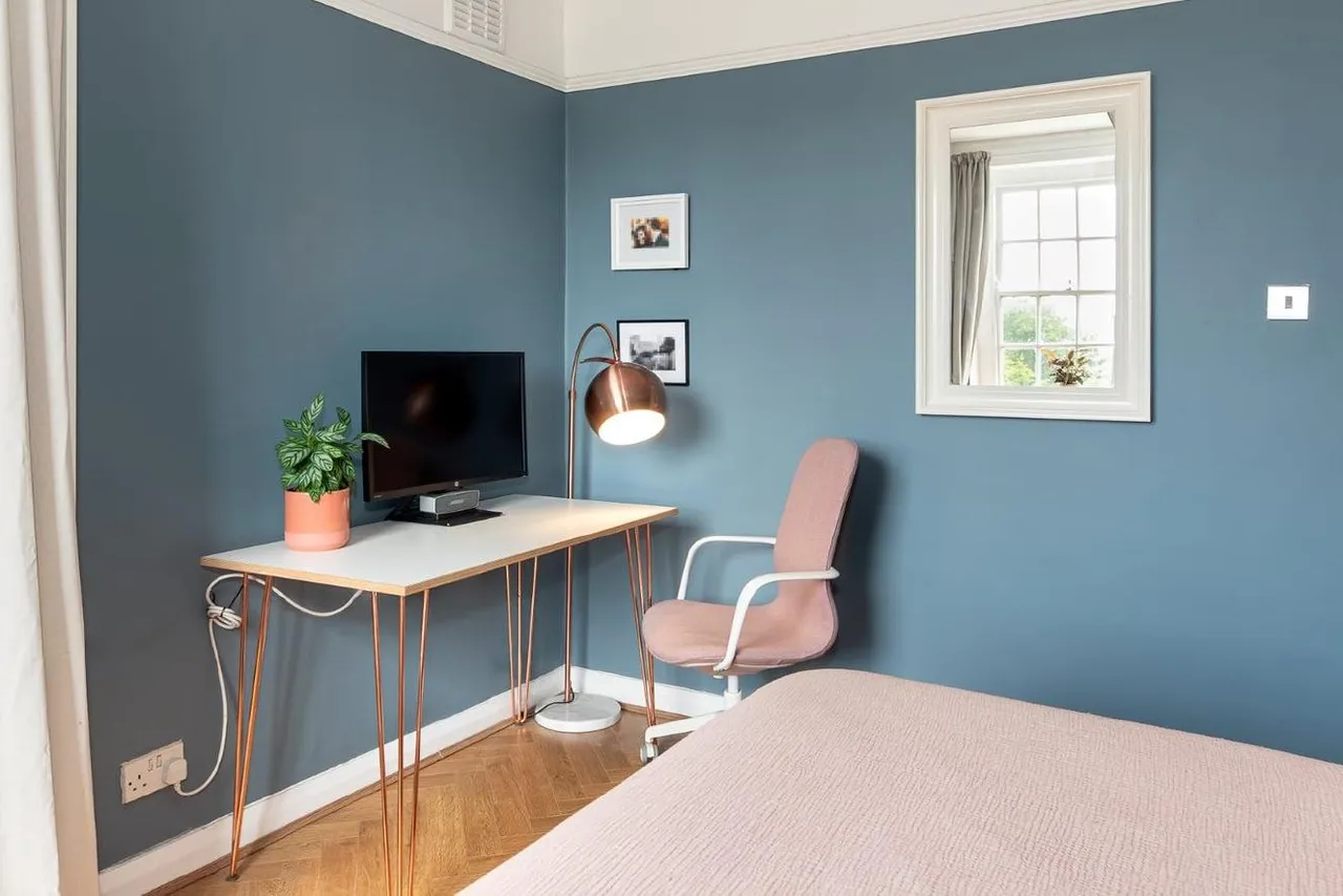 Hazellville Road, Whitehall Park, London, N19, photo 6