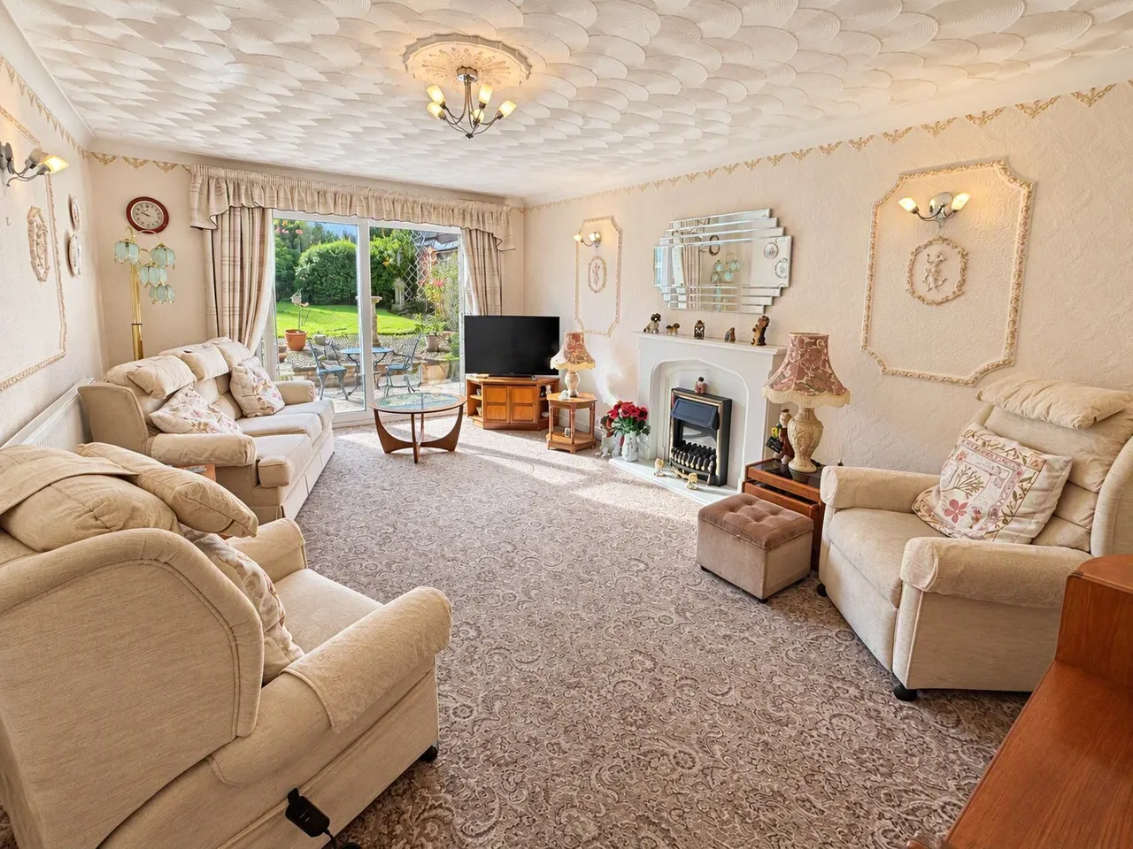Silverlands Avenue, Oldbury, B68, photo 2
